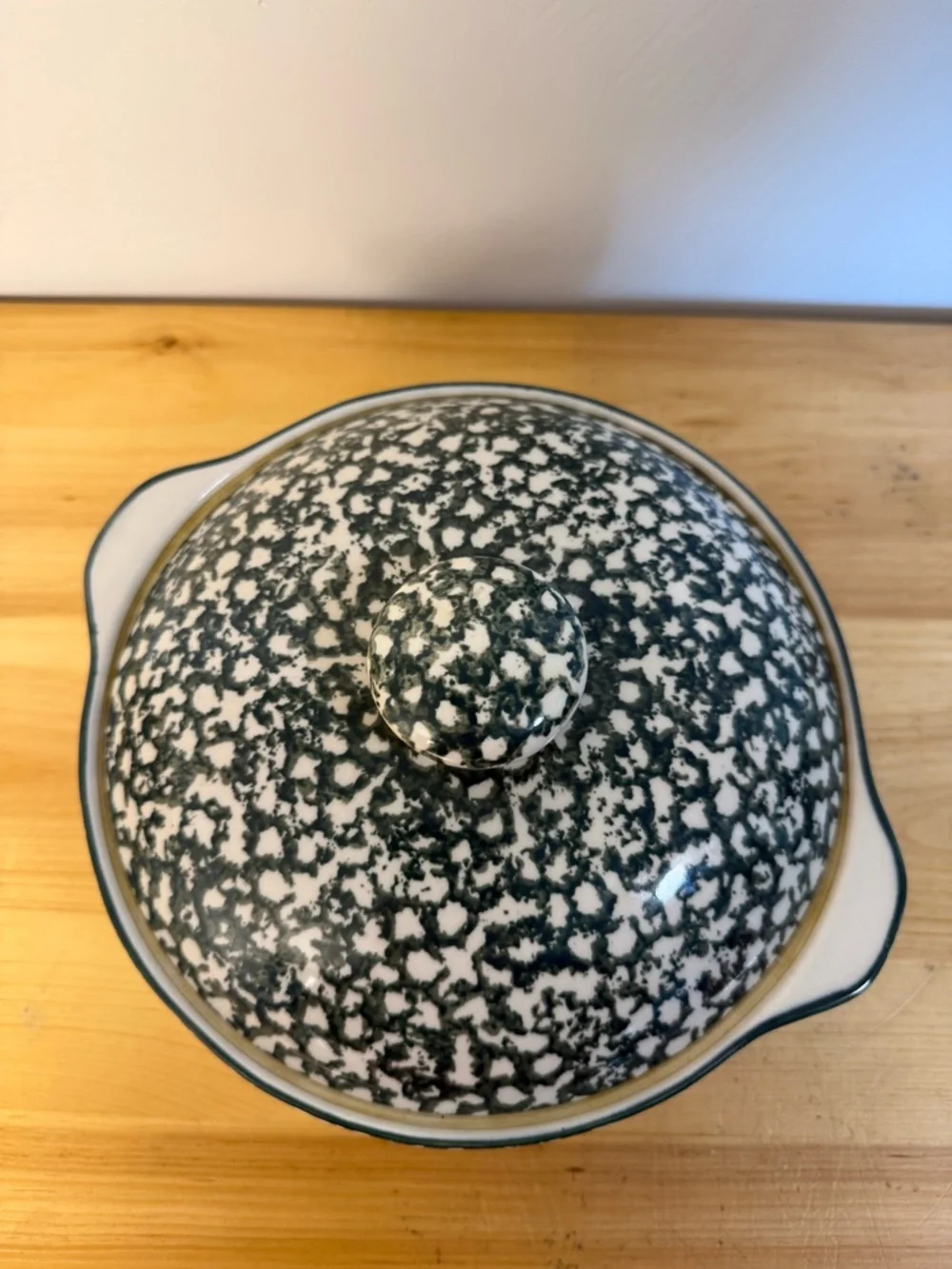 Folkcraft‎ Tienshan Round Covered 2qt Casserole Ceramic Dish Gingerbread Holiday